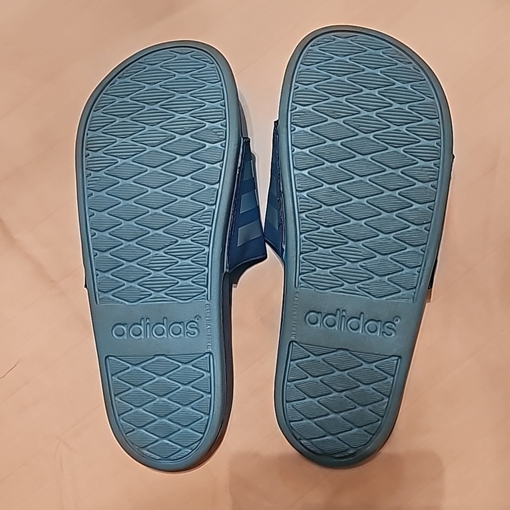 Adidas Adilette Slides size 5 blue - Picture 3 of 4